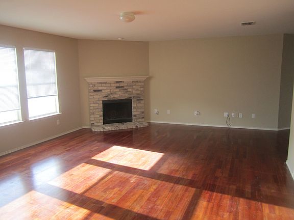 2nd image of 1600 Brookstone Dr