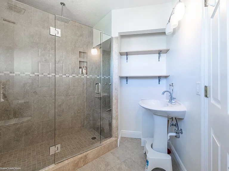 1801 Jamaica Way #331 — Photo 39