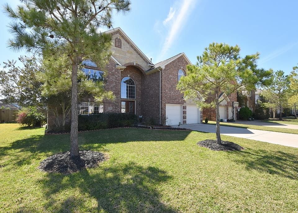 1st image of 23511 Starbridge Lake Ln