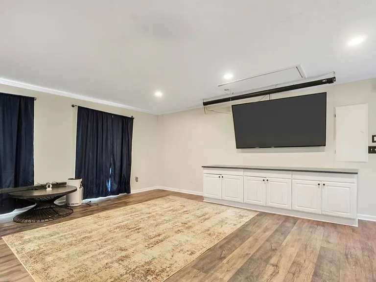 260 Weatherly Dr — Photo 9