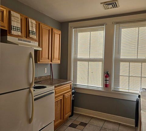 3rd image of 374 River St #3