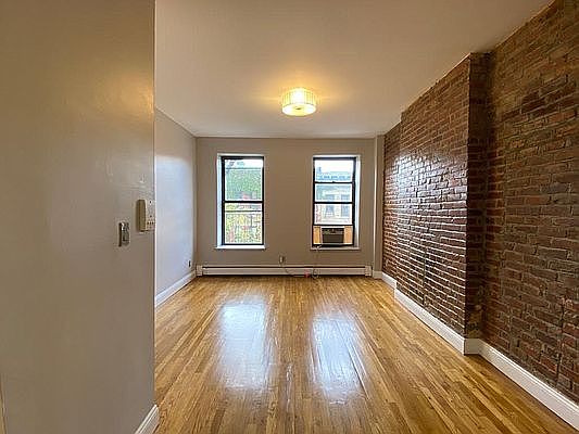 4th image of 647 President St APT 4A