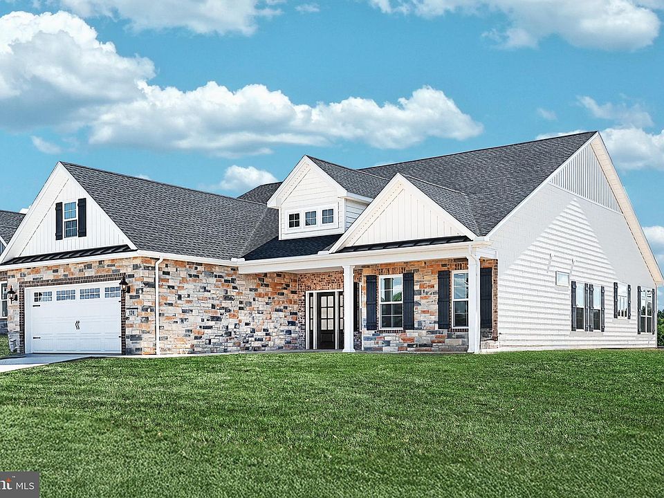 2nd image of 124 Spalding Dr