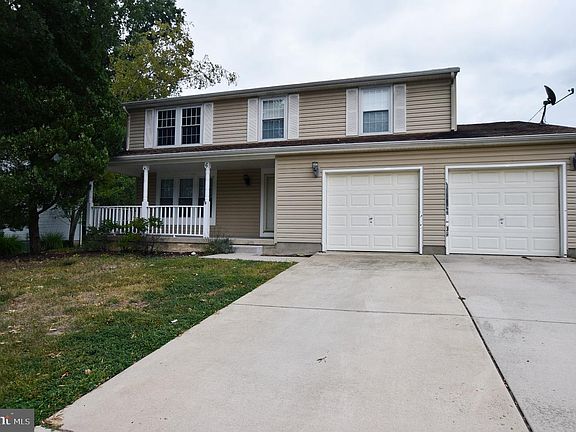 3rd image of 6 Brighton Dr
