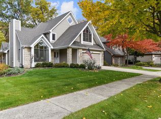 2125 Belleau Woods Ct, Wheaton, IL 60189