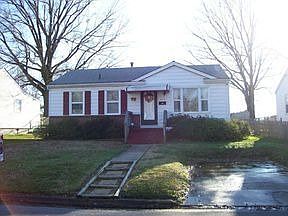 2nd image of 615 Pinehurst Ave