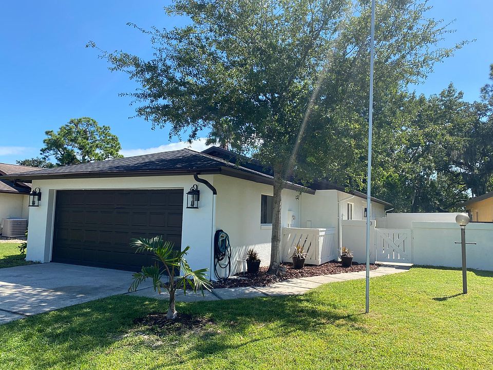 1st image of 43 Club House Dr