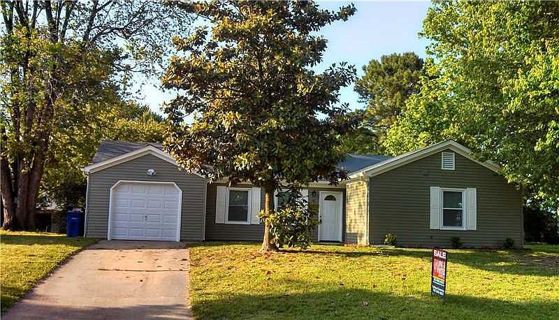 1st image of 141 Venetia Ct