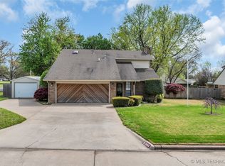 2400 Woodleaf Ct, Ardmore, OK 73401