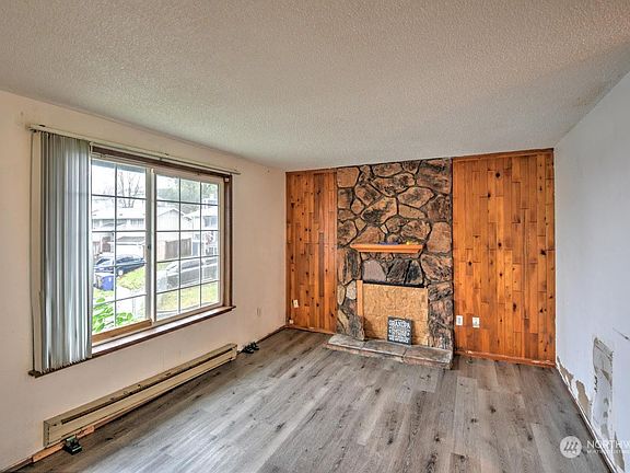 3rd image of 3583 E R St