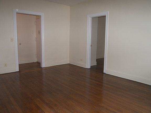 3rd image of 2741 Sedgwick Ave APT 4F