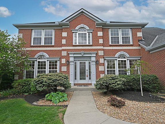 4th image of 7434 Foxchase Dr