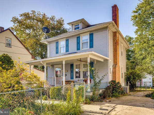 323 Walnut St, Delanco, NJ 08075