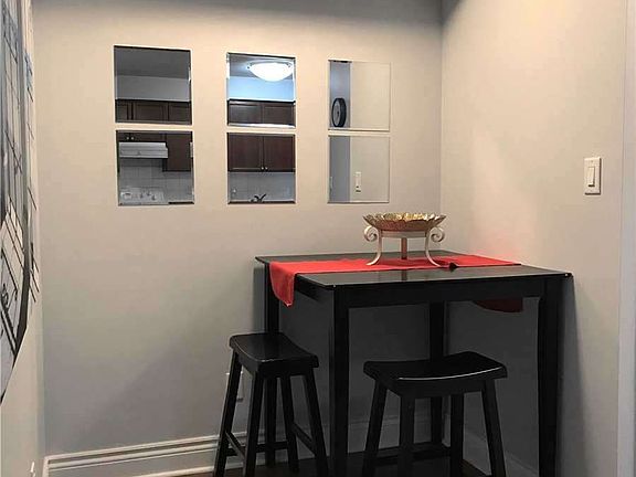 4th image of 3880 Duke Of York Blvd #608