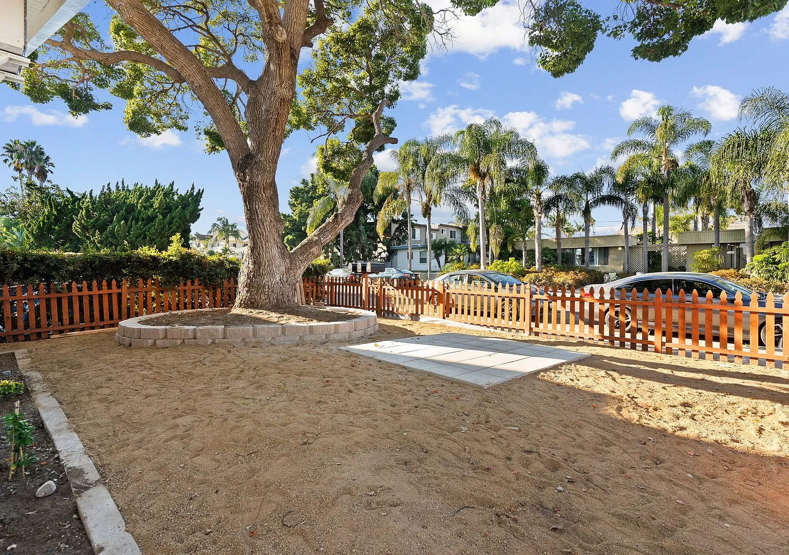 2BR with Private Yard & Laundry in PB — Photo 3