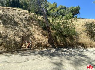 3953 Hopevale Dr, Sherman Oaks, CA 91403