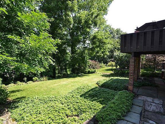 2nd image of 89 Parkridge Ln
