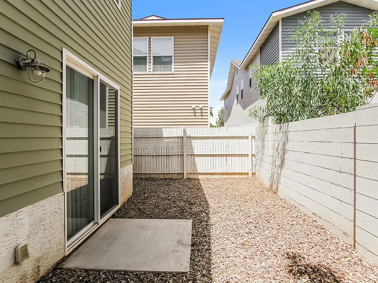 3218 W Glendale Ave #37 — Photo 16