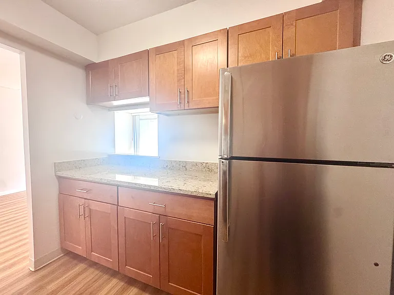 131 Park St #404 — Photo 3
