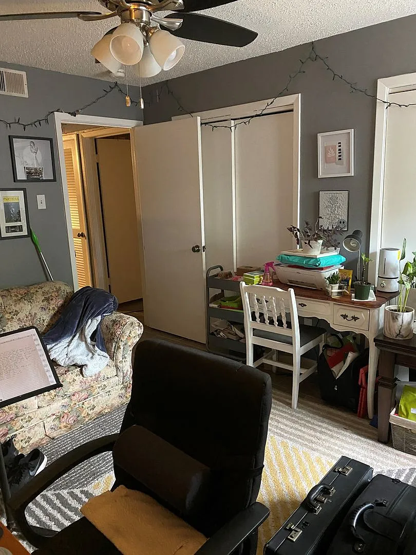 EL107 — Photo 3