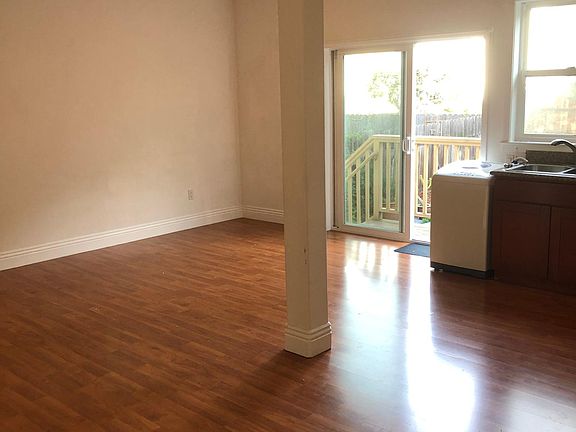 3rd image of 230 19th Ave #2A