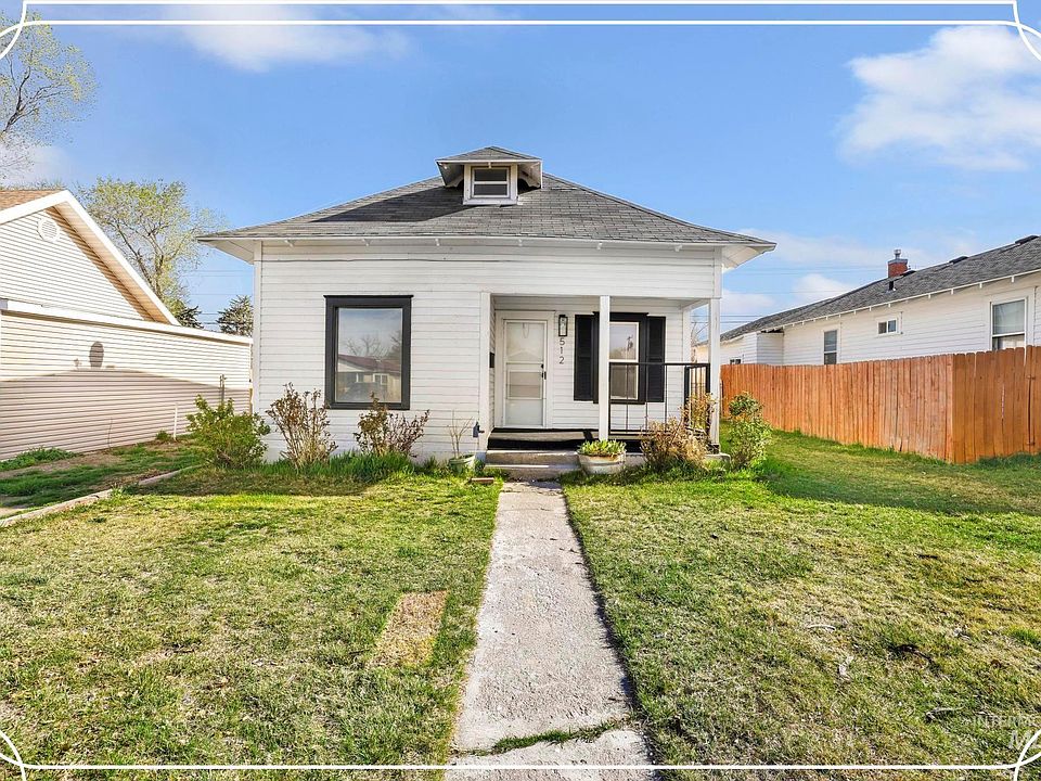 1st image of 512 11th Ave N