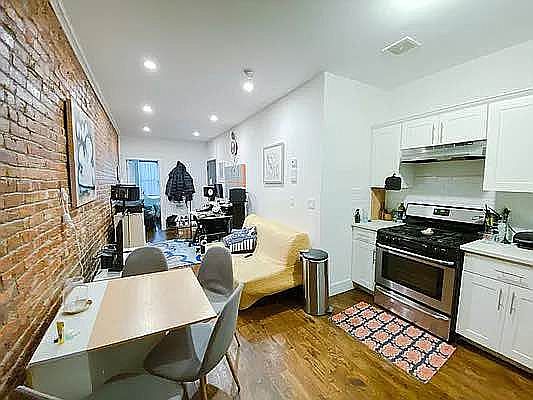 1st image of 76 Macdougal St #1R
