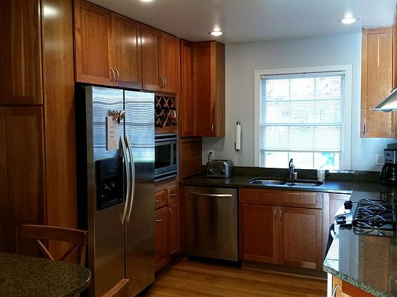 3rd image of 8614 Bluedale St