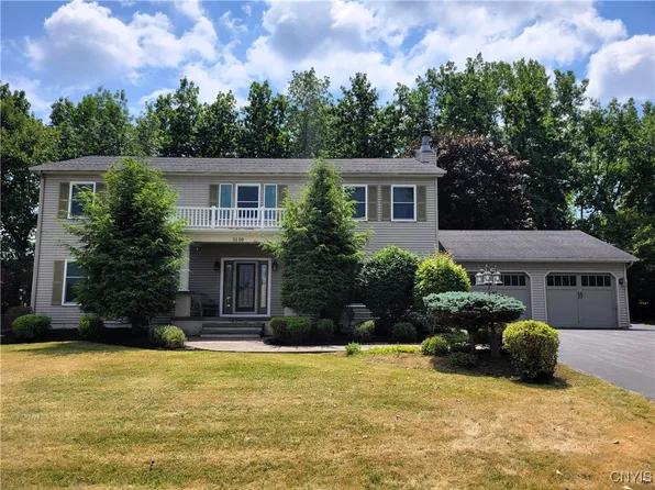 3130 Meadow View Ln, Auburn, NY 13021
