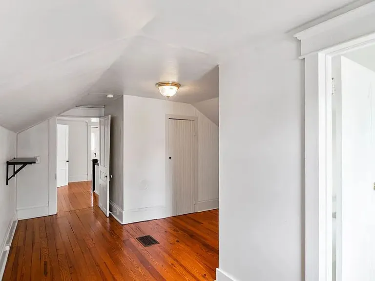 2021 Chapel Hill Rd #C — Photo 9
