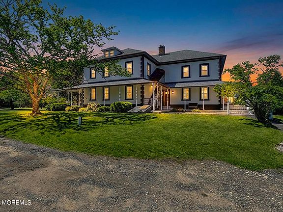 5th image of 15 Hummingbird Way