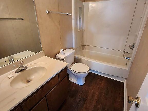 2nd image of 4854 Indian Lake Ct