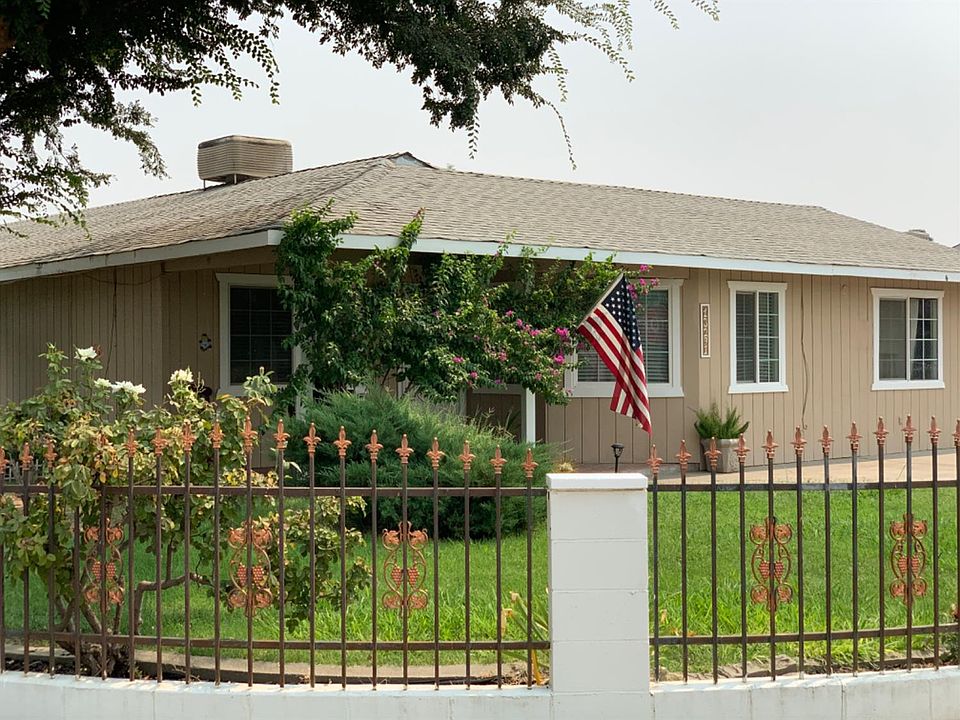 2nd image of 13291 Yucca Rd