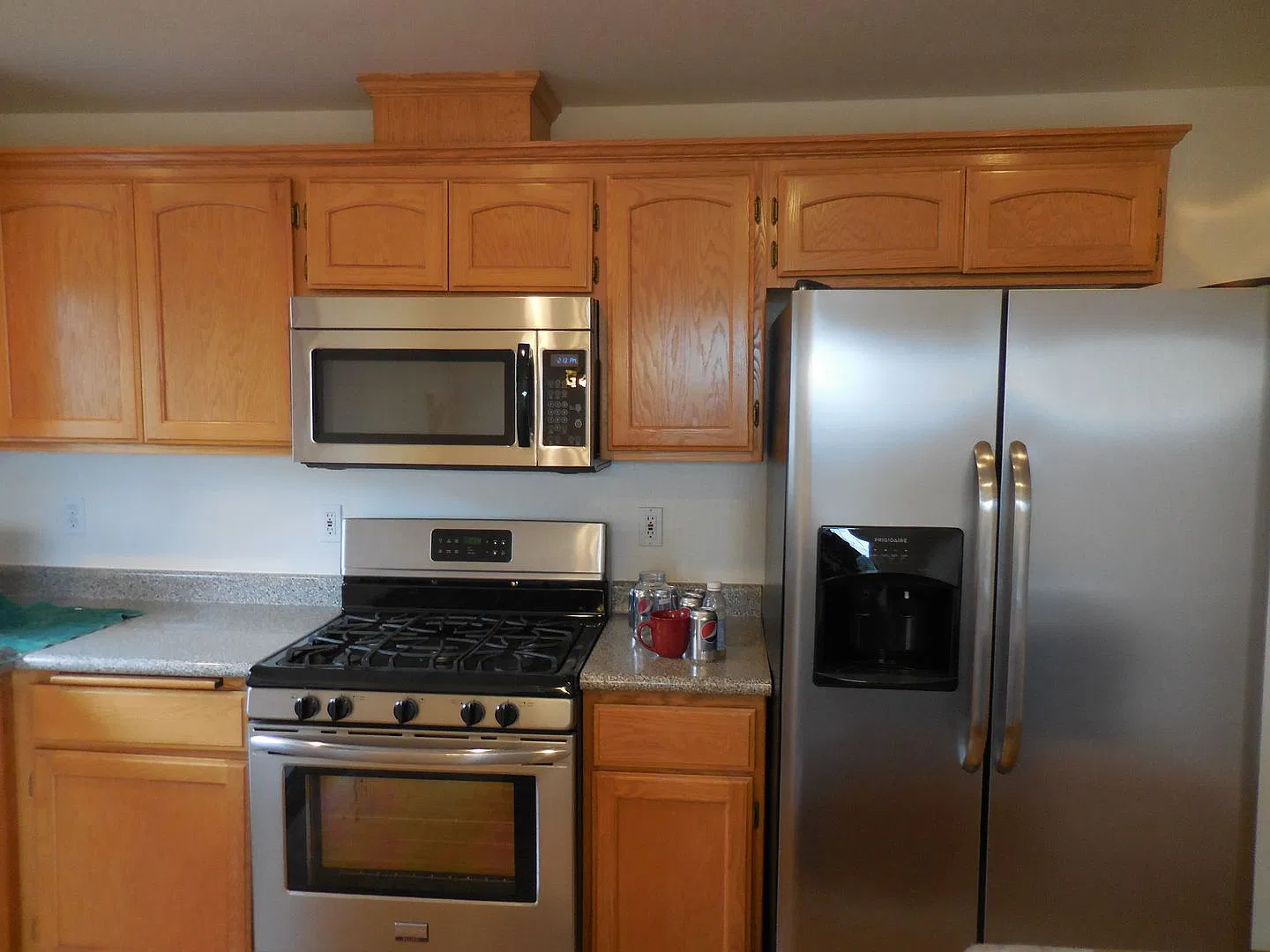 Nice Clean 3 Bedroom House in Cental Point — Photo 2