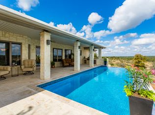 715 Twin Springs Rd N, Kerrville, TX 78028