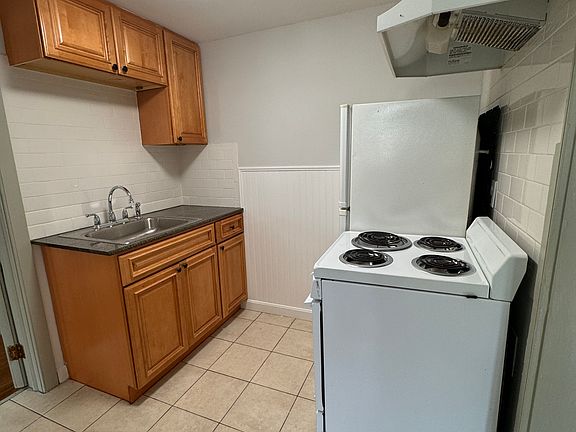 5th image of 472 Richmond Ave #4