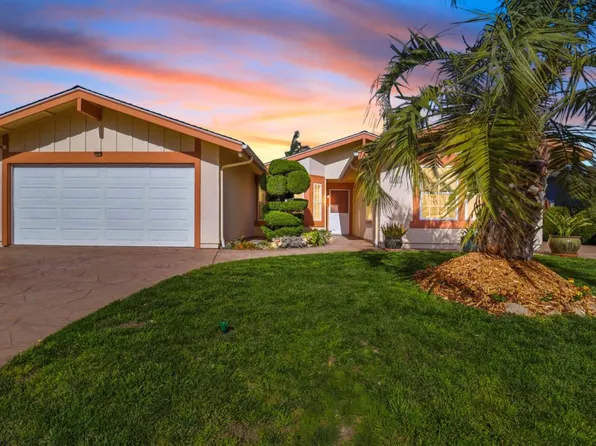 1527 Hawser Ln, Half Moon Bay, CA 94019