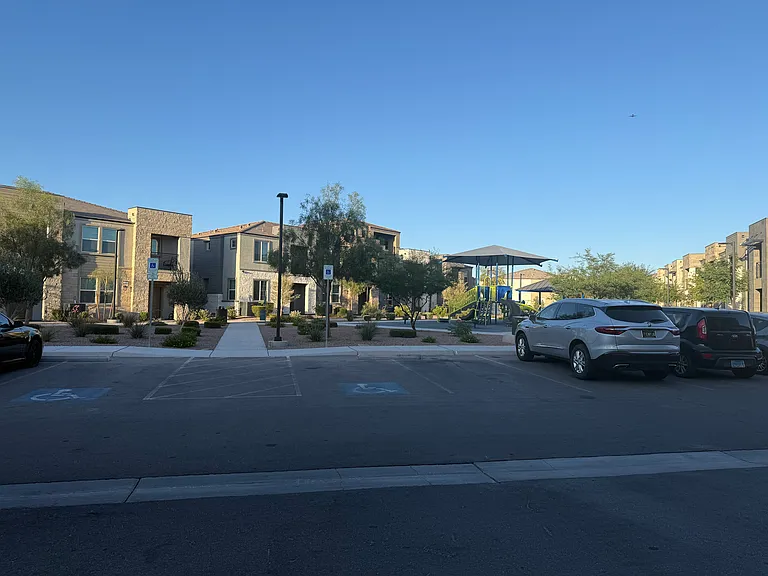 885 Almandine Pl — Photo 3