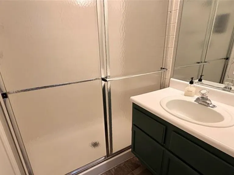7220 Paradise Bay Dr — Photo 9