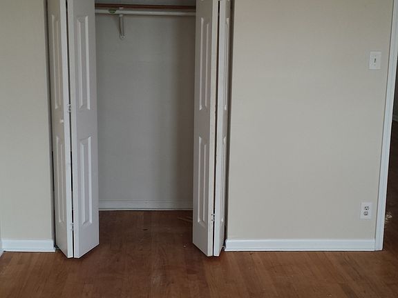 4th image of 4700 W Flournoy St APT 2