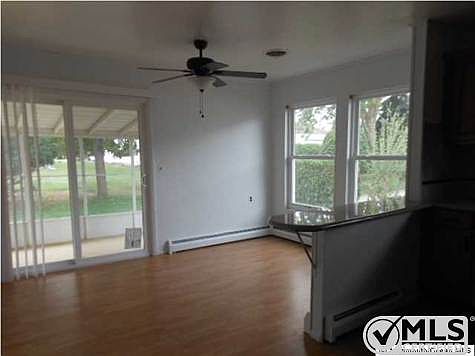 3rd image of 508 Jamaica Blvd