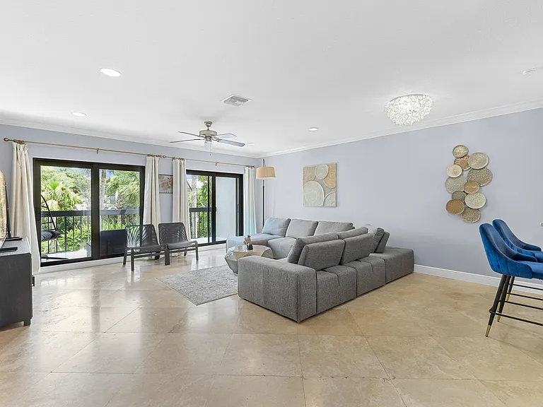 11397 Pond View Dr #E202 — Photo 2