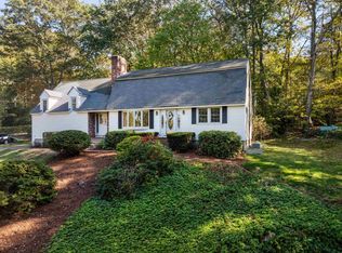 14 Woodland Rd, Windham, NH 03087