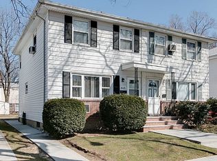 6427 217th St, Oakland Gardens, NY 11364