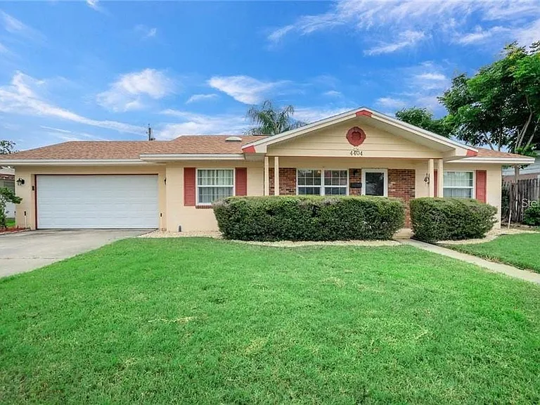 4404 Fetrow Dr — Photo 1
