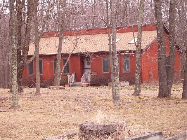 2nd image of 371 Burnt Meadow Rd