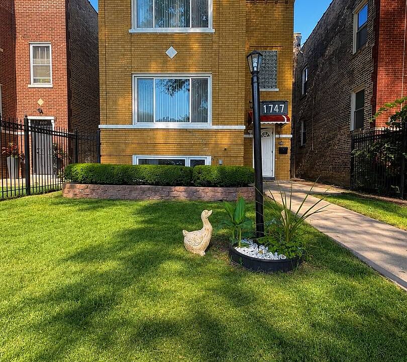 1st image of 1747 N Luna Ave