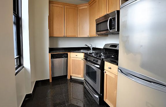 3rd image of 166 2nd Ave APT 14J