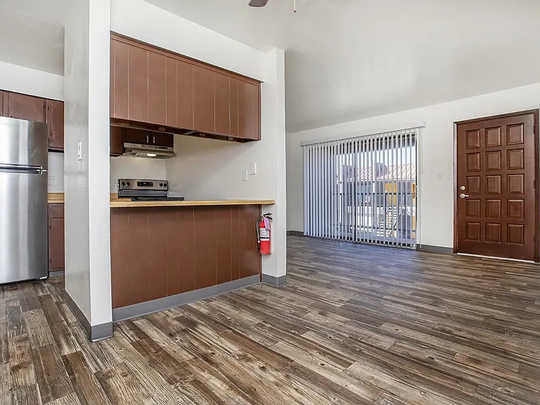 Beautiful Dining Rooms | Las Brisas Apartments in Albuquerque