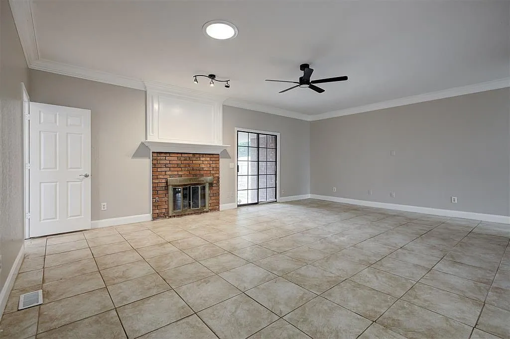 3 bed, 1706 sqft, $1,700 — Photo 3